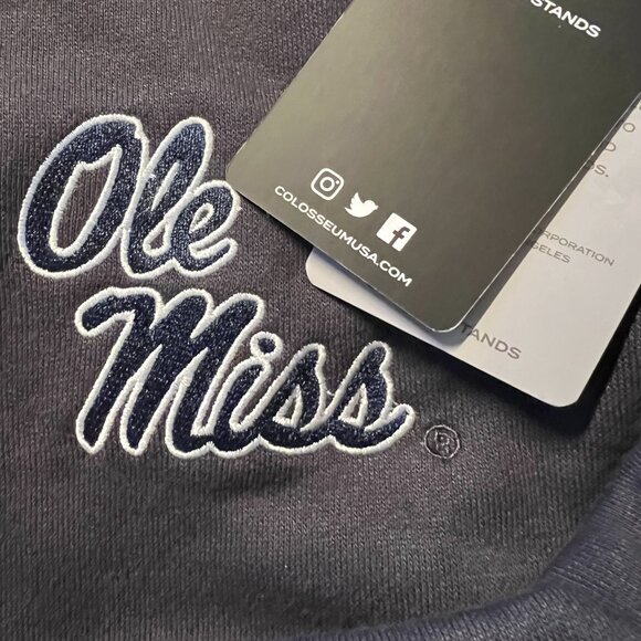 Colosseum Ole Miss Rebels Tortugas 1/4 Zip Sweatshirt NWT Small - Picture 3 of 4